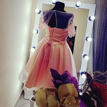 платье 42 размер: Продаю очень нежное, красивое платье. Размер можно регулировать, на — 3