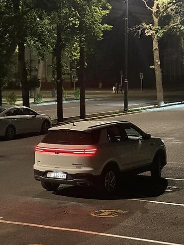yuan plus byd: Продаю компактный кроссовер Чанган CS55 plus белого цвета Год 2020 год — 2