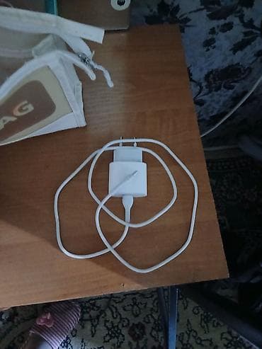 samsung tab a: Сотовые зарядки - Компактный сетевой адаптер с европейской вилкой (2 — 1