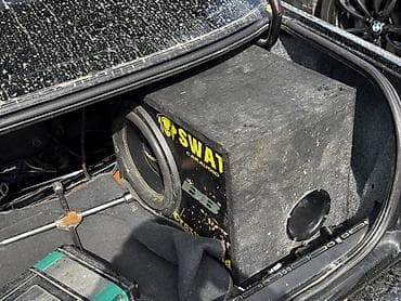 Сабвуфер SWAT Car Audio в корпусе - Марка/серия: SWAT Car Audio
