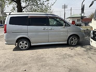 семейный авто: Nissan Serena: 2001 г., 2 л, Автомат, Бензин, Минивэн — 3