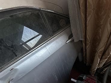 вмятина на машине: Боковое крыло camry 45,помята а с внутренней стороны все нормально — 1
