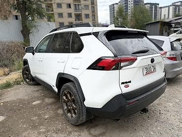 Toyota RAV4: 2023 г., Автомат, Гибрид, Кроссовер — 2