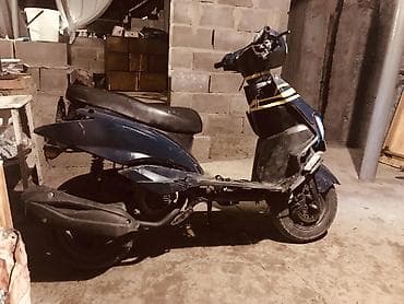 мопед китайский: Скутер/мопед с агрессивной передней оптикой. Основные особенности: - — 4