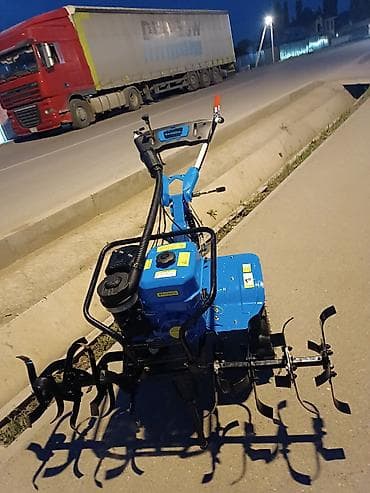 мотоблок фреза: Мотоблок «Белорусь» с фрезами Описание: - Бензиновый мотоблок синего — 1