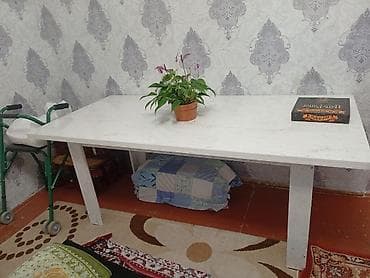 деревянный кухонный стол: Прямоугольный обеденный стол с эффектом «белый мрамор». Купили пару — 2