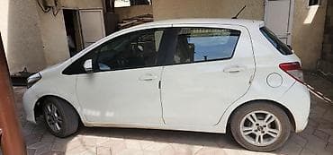 тойота ярис гибрид: Toyota Yaris: 2014 г., 1.3 л, Автомат, Бензин, Хэтчбэк — 5