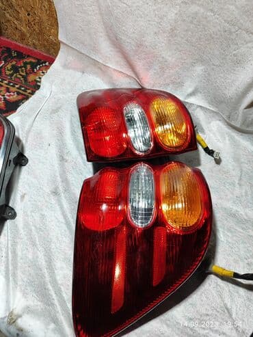 запчасти на тойота сурф в бишкеке: Комплект стоп-сигналов Toyota Б/у, Оригинал — 1