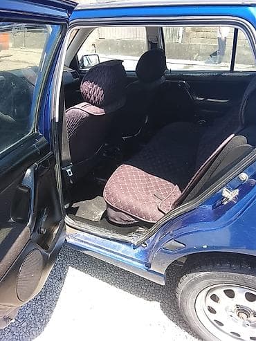 Volkswagen Golf: 1993 г., 1.6 л, Кол менен иштөөчү, Бензин, Хетчбек — 6