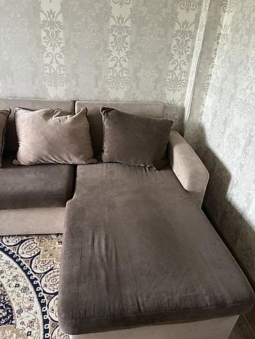 Мебель: Угловой диван, C подушками — 3