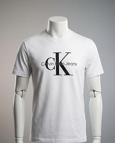 кара шым: Футболка Calvin Klein Jeans с фирменным логотипом CK на груди. - — 2