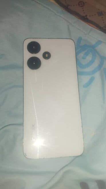 Infinix Hot 30, Б/у, 128 ГБ, цвет - Белый, 2 SIM