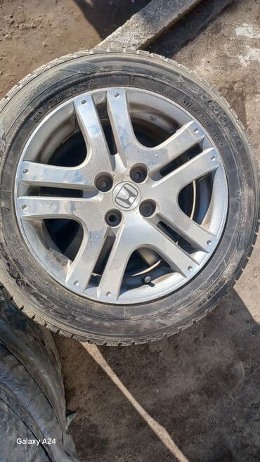 шыны 14: Дөңгөлөктөр монтажда 175 / 65 / R 15, Кыш, Комплект, Жеңил унаалар, Куйма, тешиктери - 5 — 6