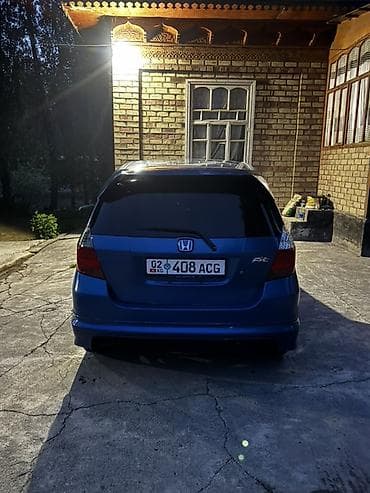 chevrolet blazer: Honda Fit: 2003 г., 1.5 л, Хэтчбэк — 4