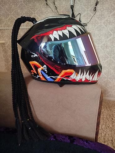 Электротранспорт: Мотошлем полноразмерный с агрессивным аэрографическим принтом — 1