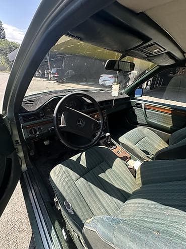 капот на w124: Mercedes-Benz W124: 1990 г., 2.3 л, Механика, Бензин, Седан — 8
