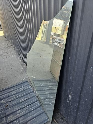 Шейшеп, жууркандар: Зеркало фигурной формы, большое панно без рамы. Особенности: - — 2