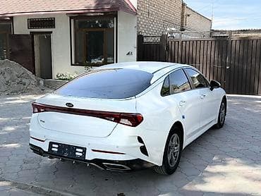 byd e5: Kia K5: 2021 г., Седан — 8