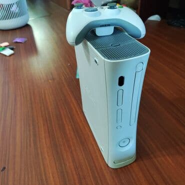 блок питания от ноутбука: ПРОДАМ СРОЧНО xbox 360 не прошитая ревизию не знаю, в комплекте — 3