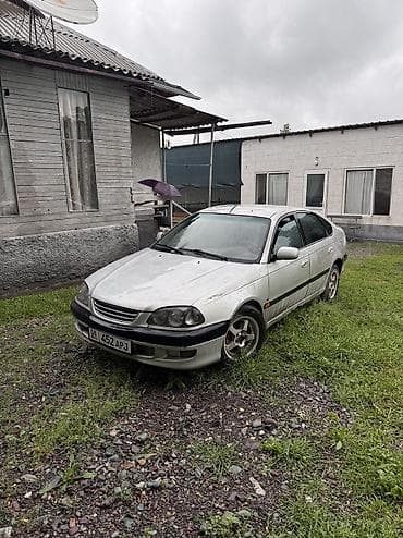 Транспорт: Toyota Avensis: 1998 г., 2 л, Механика, Дизель, Хэтчбэк — 5