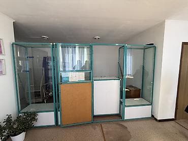 Торговый островок/стойка для аптеки с витринами + вывеска