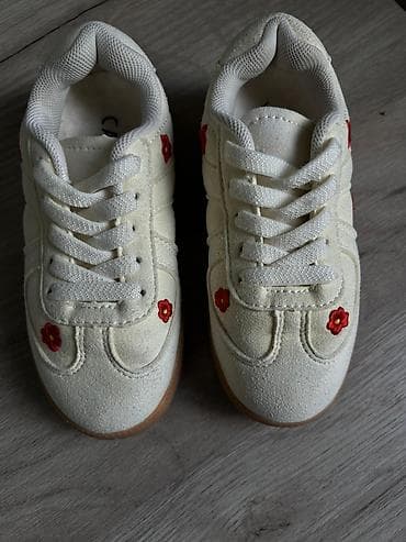 ботас: Продам ботасы в отличном состоянии. По стельке 16,5 см. Писать в — 5