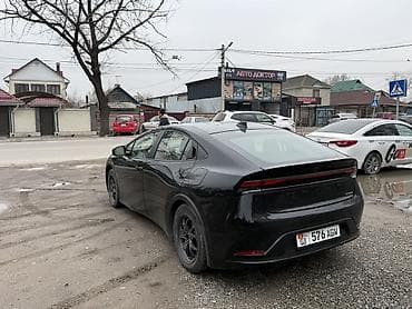 мотор на приус: Toyota Prius: 2025 г., 2 л, Вариатор, Гибрид, Лифтбек — 4