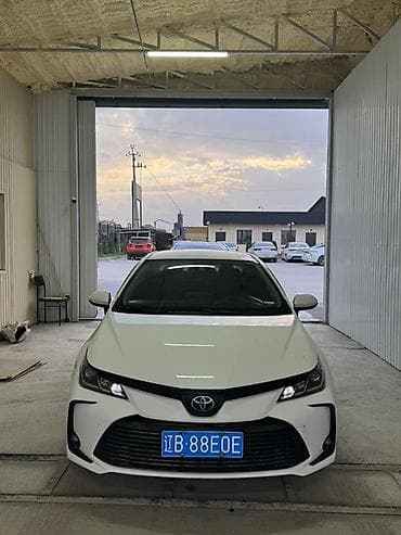 prius plus: Toyota Corolla: 2022 г., 1.8 л, Типтроник, Гибрид, Седан — 2