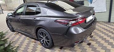 Toyota Camry: 2022 г., 2.5 л, Автомат, Бензин, Седан — 5