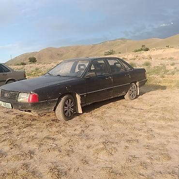 каракол авто: Audi 100: 1986 г., 2 л, Кол менен иштөөчү, Бензин, Седан — 1