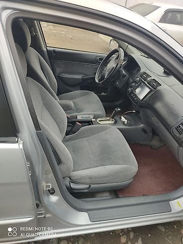 accord 2003: Honda Civic: 2001 г., Седан — 7