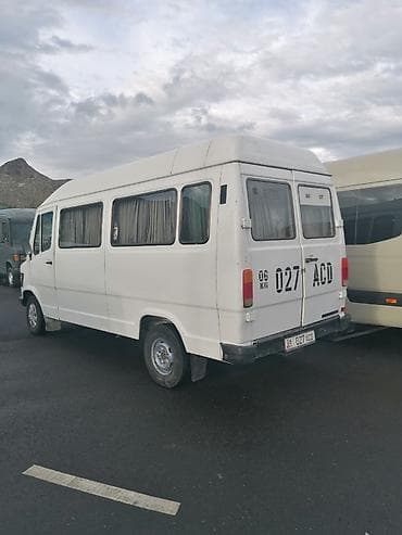 Унаа сатуу: Mercedes-Benz T1: 1989 г., 2.9 л, Кол менен иштөөчү, Дизель, Van — 2
