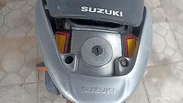 Скутеры: Продаю скутер SUZUKI 4 тактный! давно стоит не заводится,аккумулятора — 8