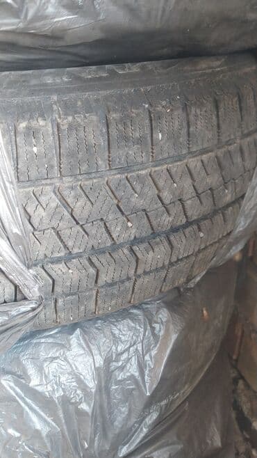 шины r14c: Комплект автомобильных шин (4 шт.) в хранении в пакетах. - Тип — 4