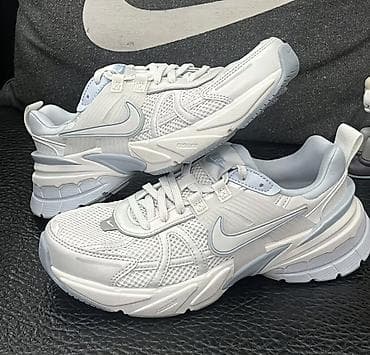 nike plus: Новые Кроссовки Nike (белые/светло‑серые) Реплика 1:1. Ошиблась с — 2