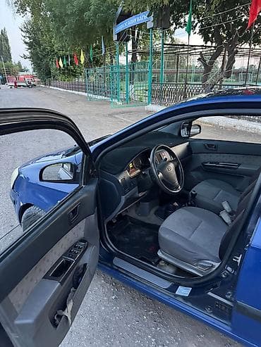 Унаа сатуу: Hyundai Getz: 2003 г., 1.3 л, Кол менен иштөөчү, Бензин, Хетчбек — 9