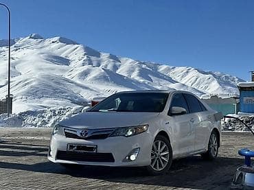 bmw 5 e60: Toyota Camry: 2012 г., 2.5 л, Вариатор, Гибрид, Седан — 1