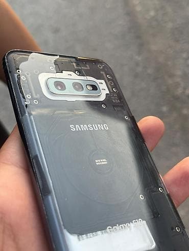 Samsung Galaxy S10e, Колдонулган, 128 ГБ, түсү - Кара
