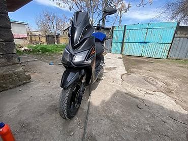 скутер 150куб: Тип скутера 150 куб. см, Бензин, Б/у — 4
