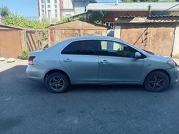 Toyota: Toyota Yaris: 2008 г., 1.5 л, Автомат, Бензин, Седан — 4