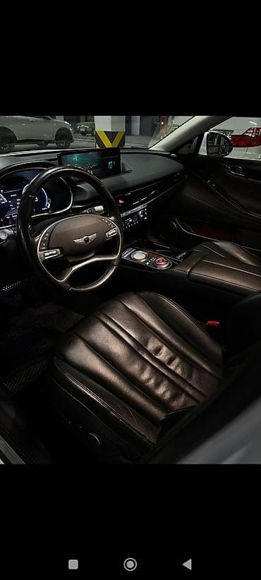 е 200: Hyundai Genesis: 2021 г., Седан — 3