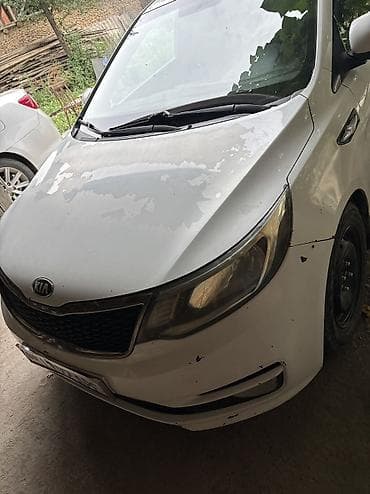 Kia Rio: 2016 г., 1.4 л, Кол менен иштөөчү, Бензин, Седан — 10