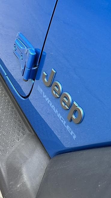 Продажа авто: Jeep Wrangler: 2023 г., 2 л, Автомат, Гибрид, Внедорожник — 3