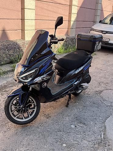 Макси-скутер Yamaha, 150 куб. см, Бензин, Б/у