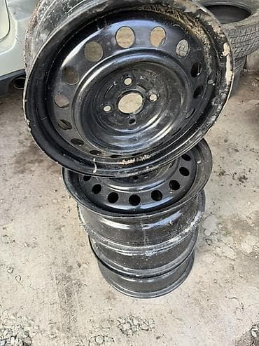 Шины: Железные Диски R 15 Комплект, отверстий - 4, Б/у — 1