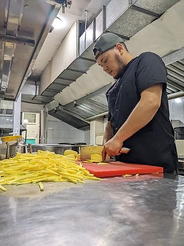 Работа: Повар Горячий цех. Больше 6 лет опыта — 8