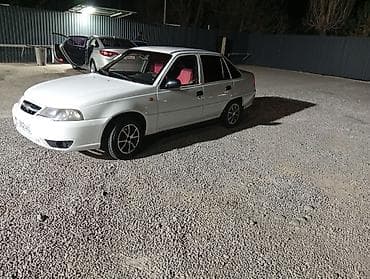 outback 2018: Daewoo Nexia: 2012 г., Седан — 5