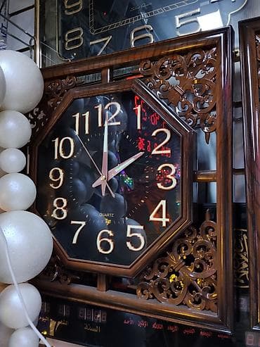 ray ban display: Настенные кварцевые часы с резным декором - Корпус: прямоугольная — 1