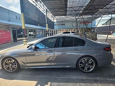 mini cuper: BMW 5 series: 2022 г., 4.4 л, Автомат, Бензин, Седан — 3