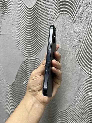 iphone 20: IPhone 16, 256 ГБ, черный - Модель: iPhone 16 (указано в настройках) — 5